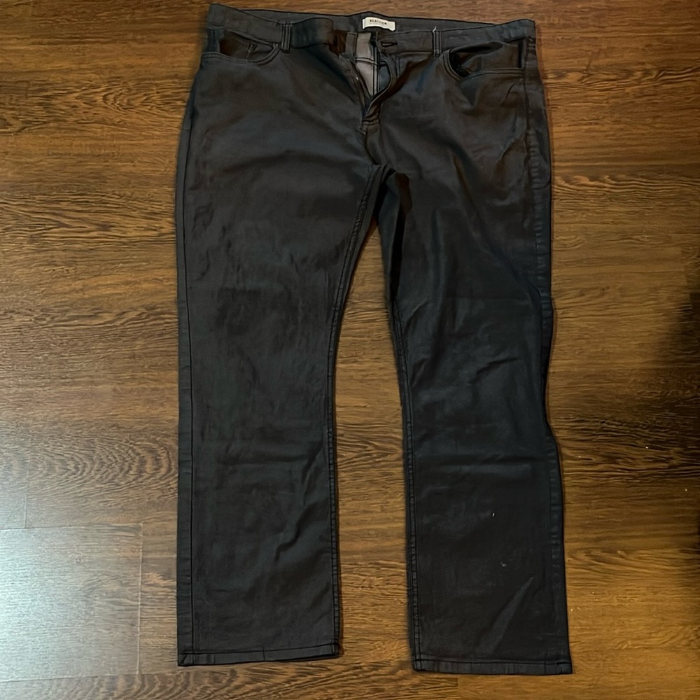 Kenneth Cole Reaction lightweight pants.